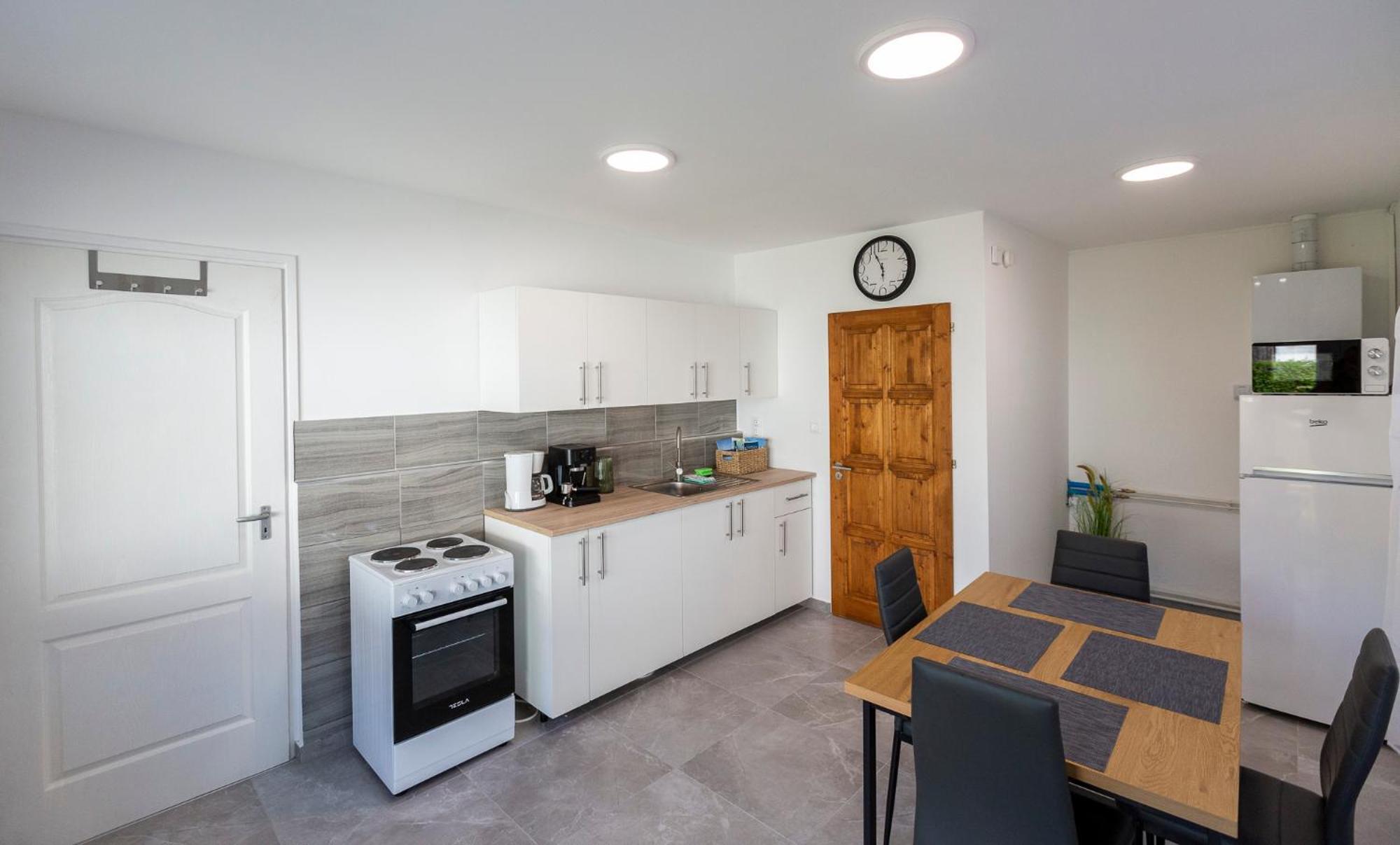 Park Apartman Sarrod Exterior foto